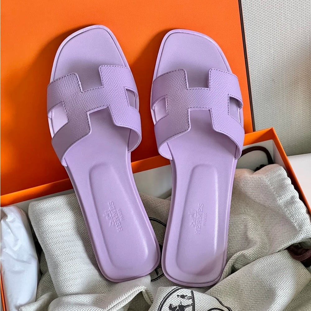 🎉Sold🎉AUTH brand new Hermes Oran sandal Violet Améthyste